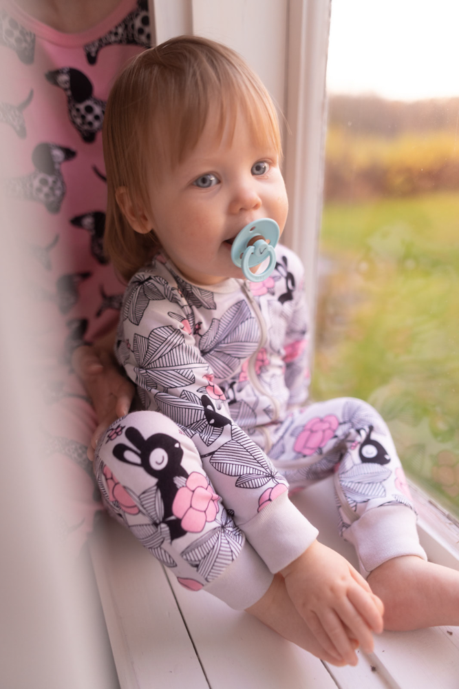 PAAPII DESIGN Lulla haalari Hilda, hiekka/vaaleanpunainen